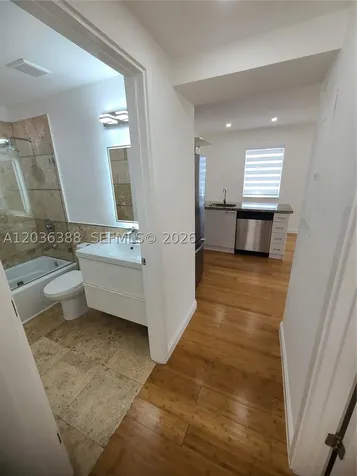 825 Michigan Avenue Miami Beach FL 33139