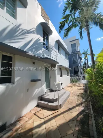 825 Michigan Avenue Miami Beach FL 33139