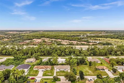 5327 30 Street SW Lehigh Acres FL 33973