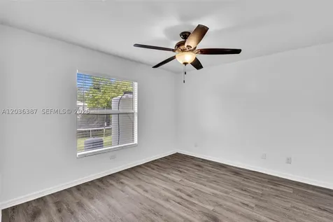 5327 30 Street SW Lehigh Acres FL 33973