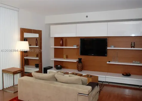 50 Biscayne Bl Miami FL 33132