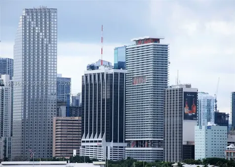50 Biscayne Bl Miami FL 33132