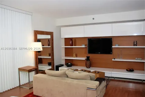 50 Biscayne Bl Miami FL 33132