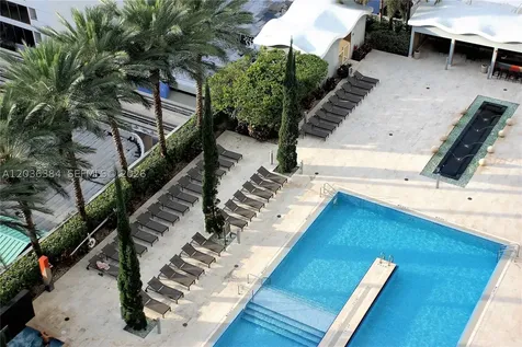 50 Biscayne Bl Miami FL 33132