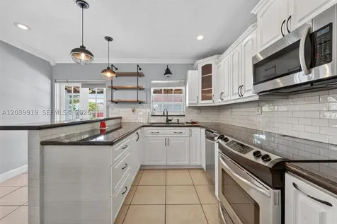 920 NW 35th Avenue Miami FL 33125