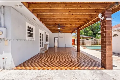 920 NW 35th Avenue Miami FL 33125