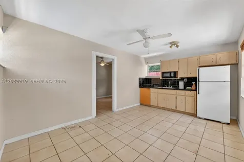 920 NW 35th Avenue Miami FL 33125