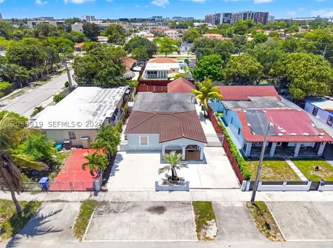920 NW 35th Avenue Miami FL 33125