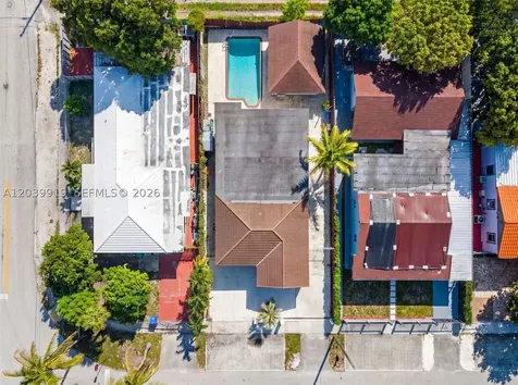 920 NW 35th Avenue Miami FL 33125