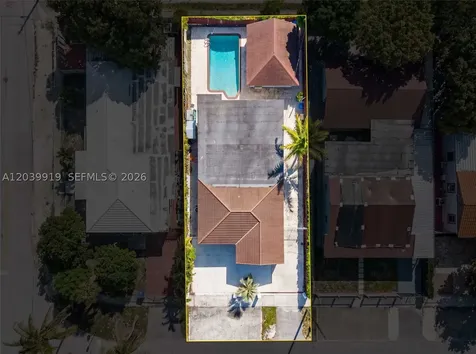 920 NW 35th Avenue Miami FL 33125