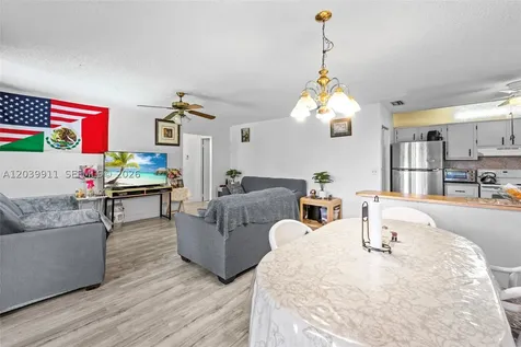 5839 La Pinata Boulevard Green Acres FL 33463
