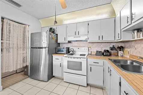 5839 La Pinata Boulevard Green Acres FL 33463