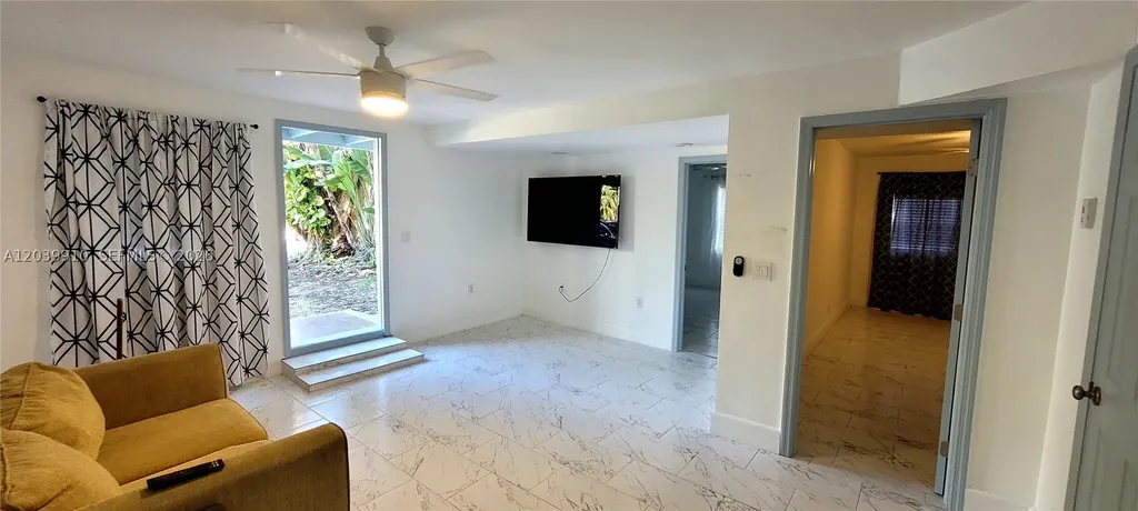 104 NE 5th Street Fort Lauderdale FL 33301