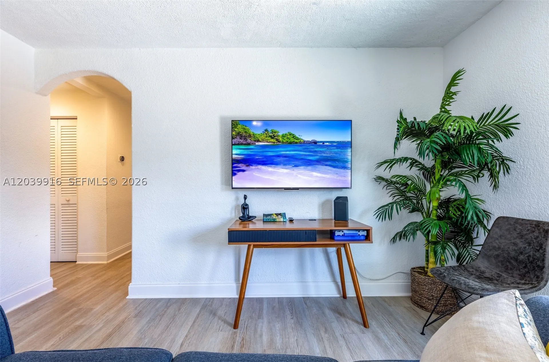 6801 Park Street Hollywood FL 33024