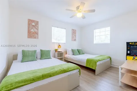 6801 Park Street Hollywood FL 33024