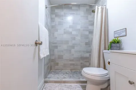 6801 Park Street Hollywood FL 33024