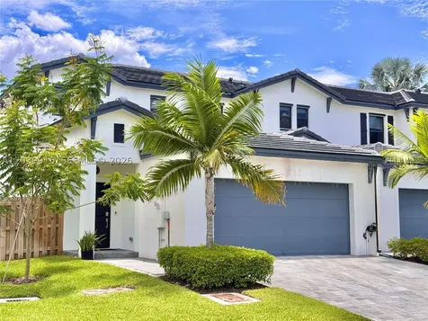 2950 Park Place Dania Beach FL 33312