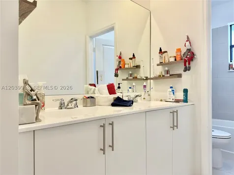 2950 Park Place Dania Beach FL 33312