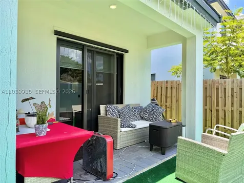 2950 Park Place Dania Beach FL 33312