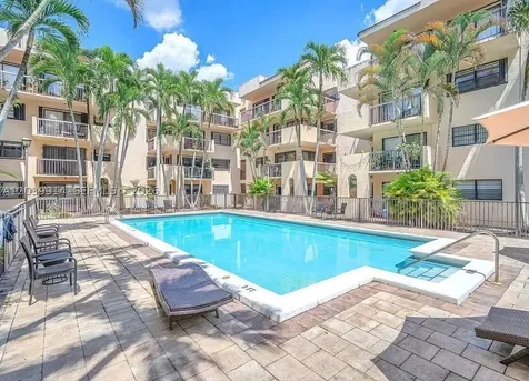 995 SW 84th Avenue Miami FL 33144