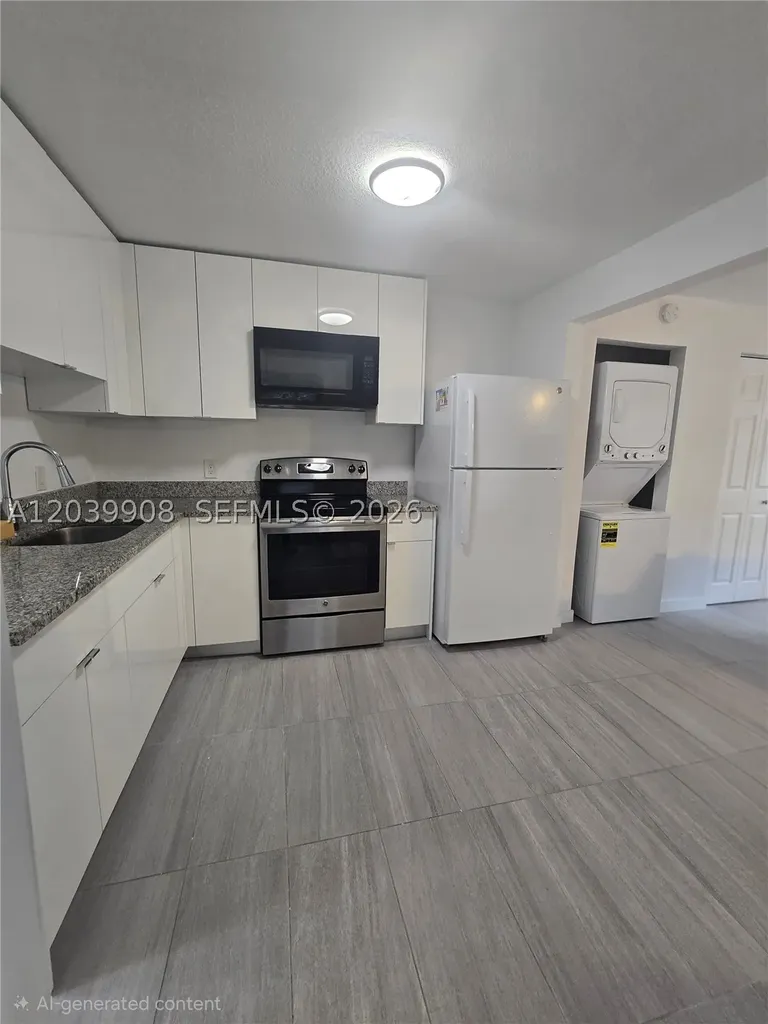 237 SW 13th Street Dania Beach FL 33004