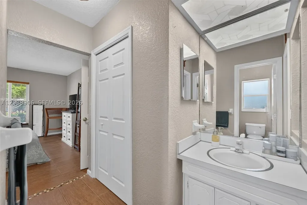 4831 NW 77th Court Pompano Beach FL 33073