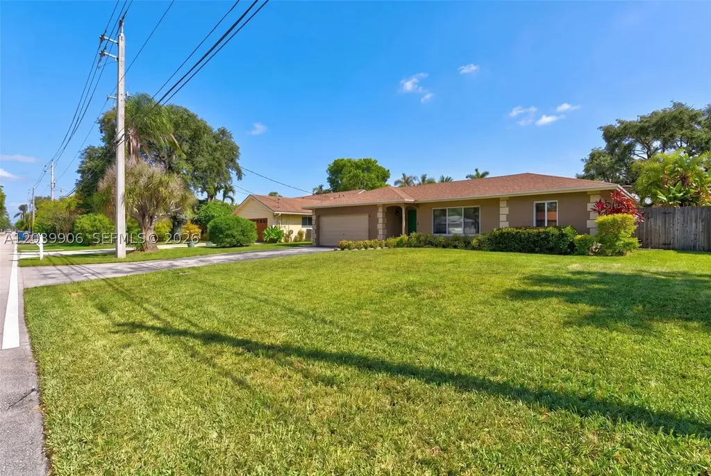 4831 NW 77th Court Pompano Beach FL 33073
