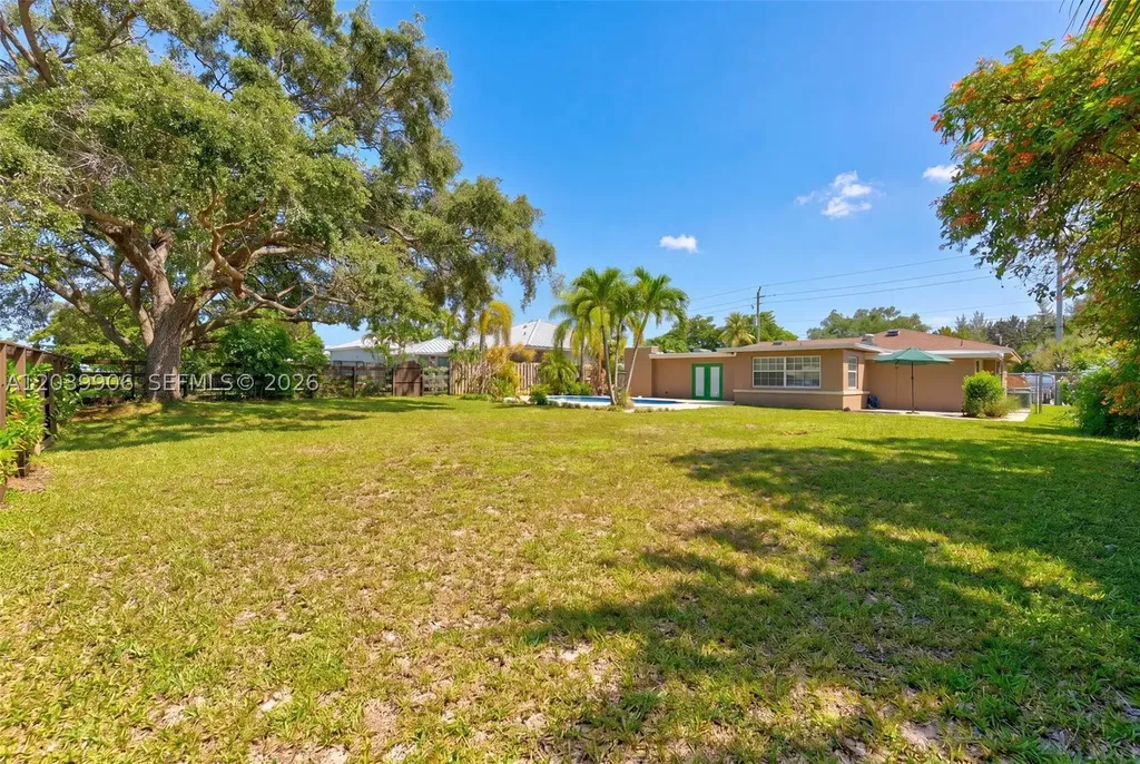 4831 NW 77th Court Pompano Beach FL 33073