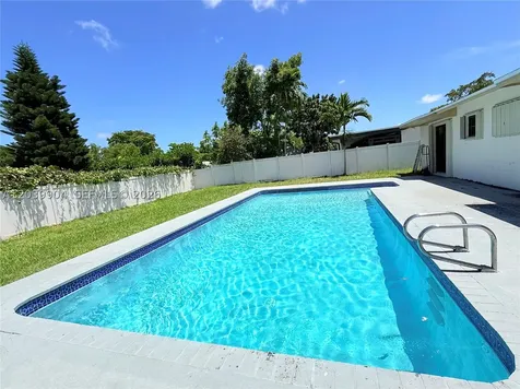 18133 SW 93rd Avenue Palmetto Bay FL 33157
