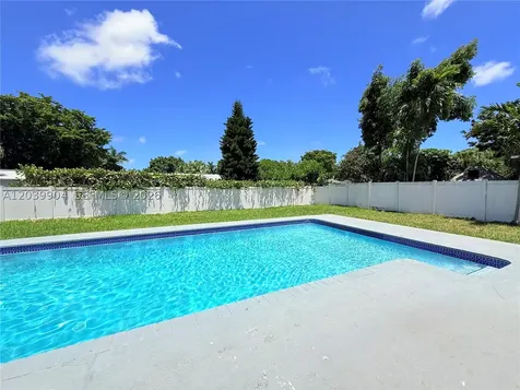 18133 SW 93rd Avenue Palmetto Bay FL 33157