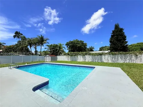 18133 SW 93rd Avenue Palmetto Bay FL 33157