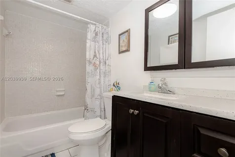 2800 Somerset Drive Lauderdale Lakes FL 33311