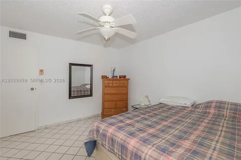 2800 Somerset Drive Lauderdale Lakes FL 33311