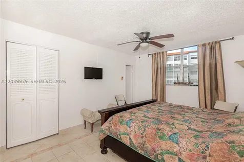 2800 Somerset Drive Lauderdale Lakes FL 33311
