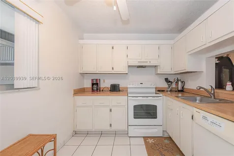 2800 Somerset Drive Lauderdale Lakes FL 33311