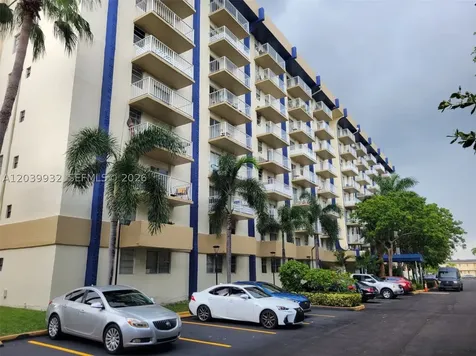 4550 NW 9th Street Miami FL 33126