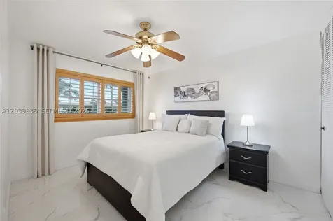 2894 E Crosley Drive E West Palm Beach FL 33415