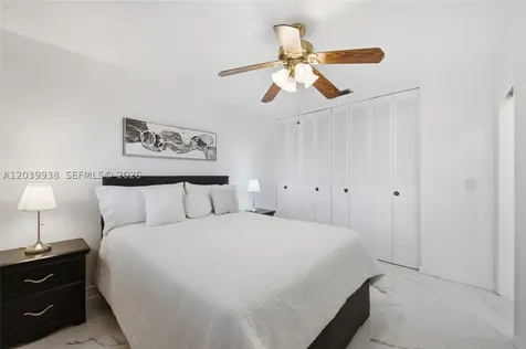2894 E Crosley Drive E West Palm Beach FL 33415