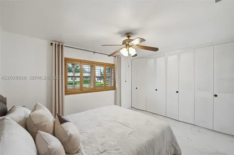 2894 E Crosley Drive E West Palm Beach FL 33415
