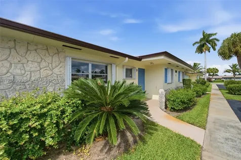 2894 E Crosley Drive E West Palm Beach FL 33415