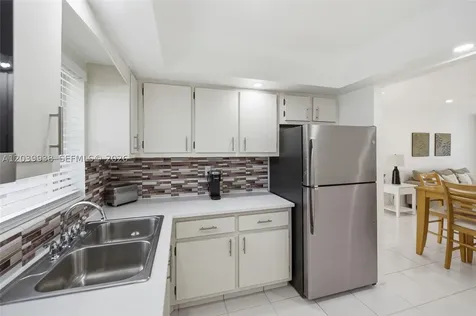 2894 E Crosley Drive E West Palm Beach FL 33415