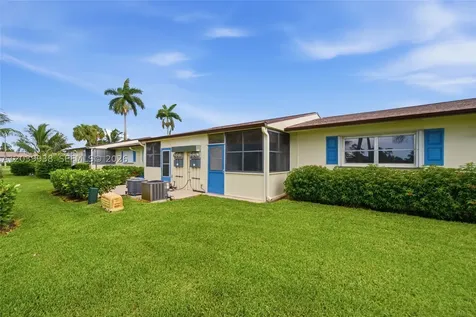 2894 E Crosley Drive E West Palm Beach FL 33415