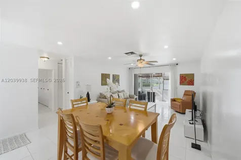 2894 E Crosley Drive E West Palm Beach FL 33415