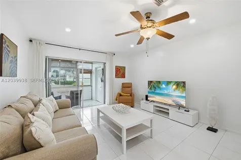 2894 E Crosley Drive E West Palm Beach FL 33415