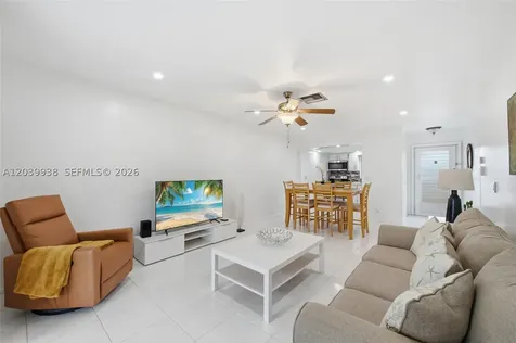 2894 E Crosley Drive E West Palm Beach FL 33415