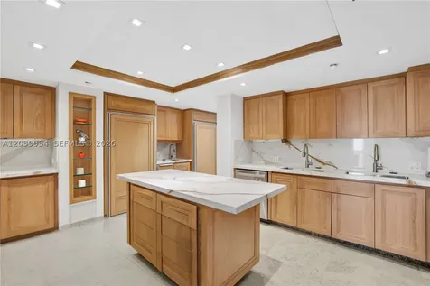 5025 Collins Avenue Miami Beach FL 33140