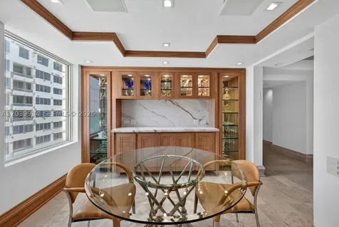 5025 Collins Avenue Miami Beach FL 33140