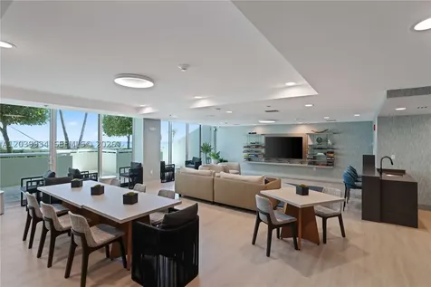 5025 Collins Avenue Miami Beach FL 33140