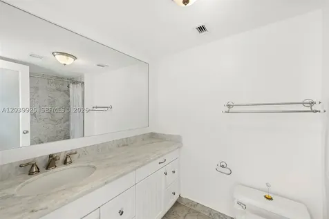 600 Grapetree Drive Key Biscayne FL 33149