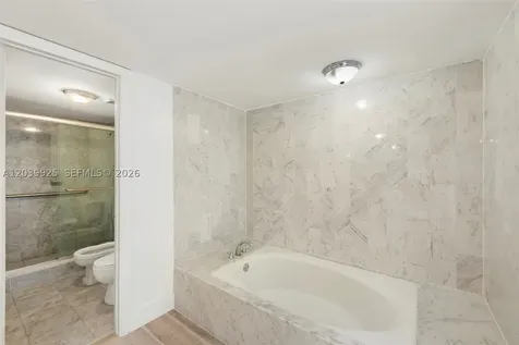 600 Grapetree Drive Key Biscayne FL 33149